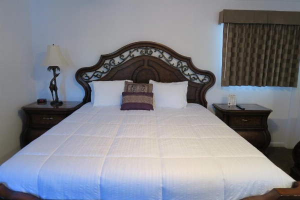 Sunset Motel image 19